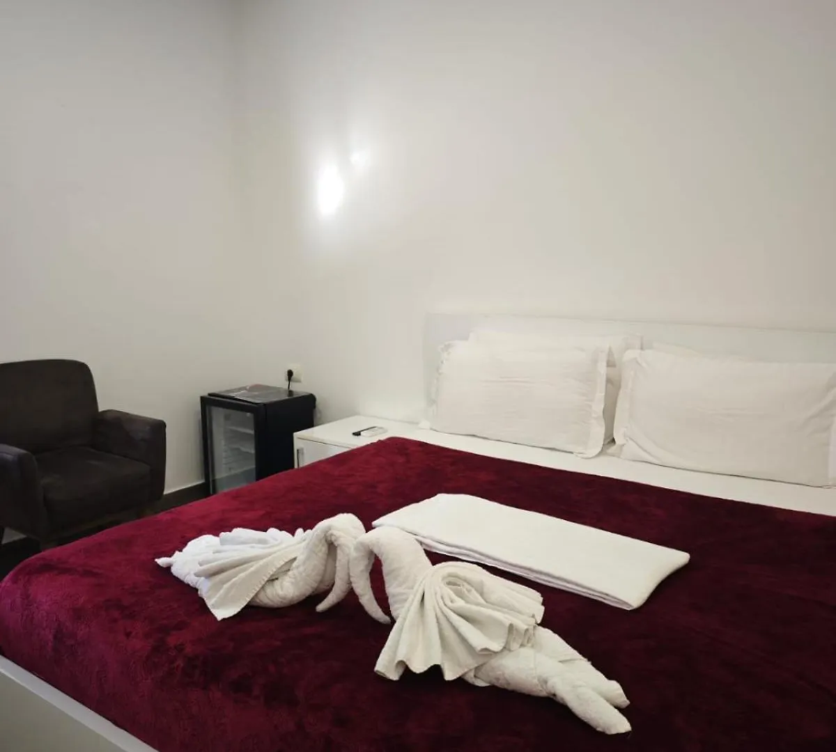 Hotel Artist تيرانا
