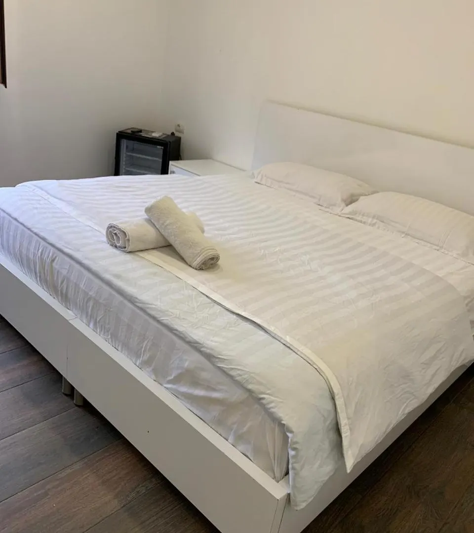 Hotel Artist تيرانا