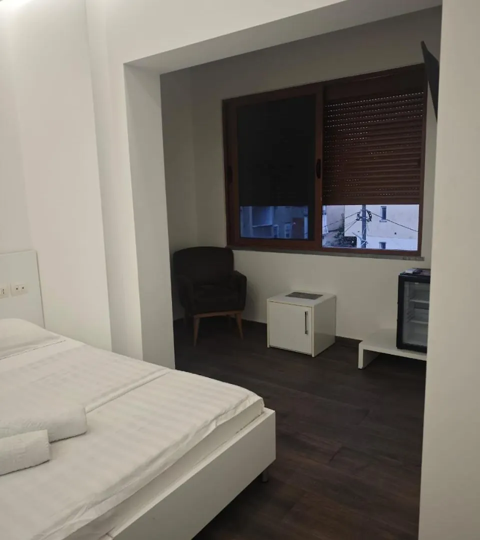 Hotel Artist تيرانا 0*,  ألبانيا
