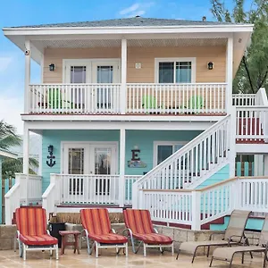 Embrace 3*, Staniel Cay Bahamas